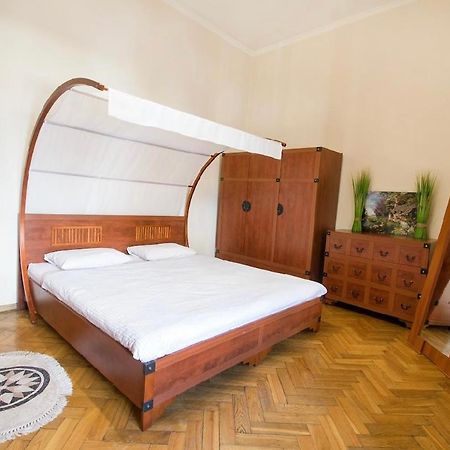 Vidfort Вороного Lviv Eksteriør billede