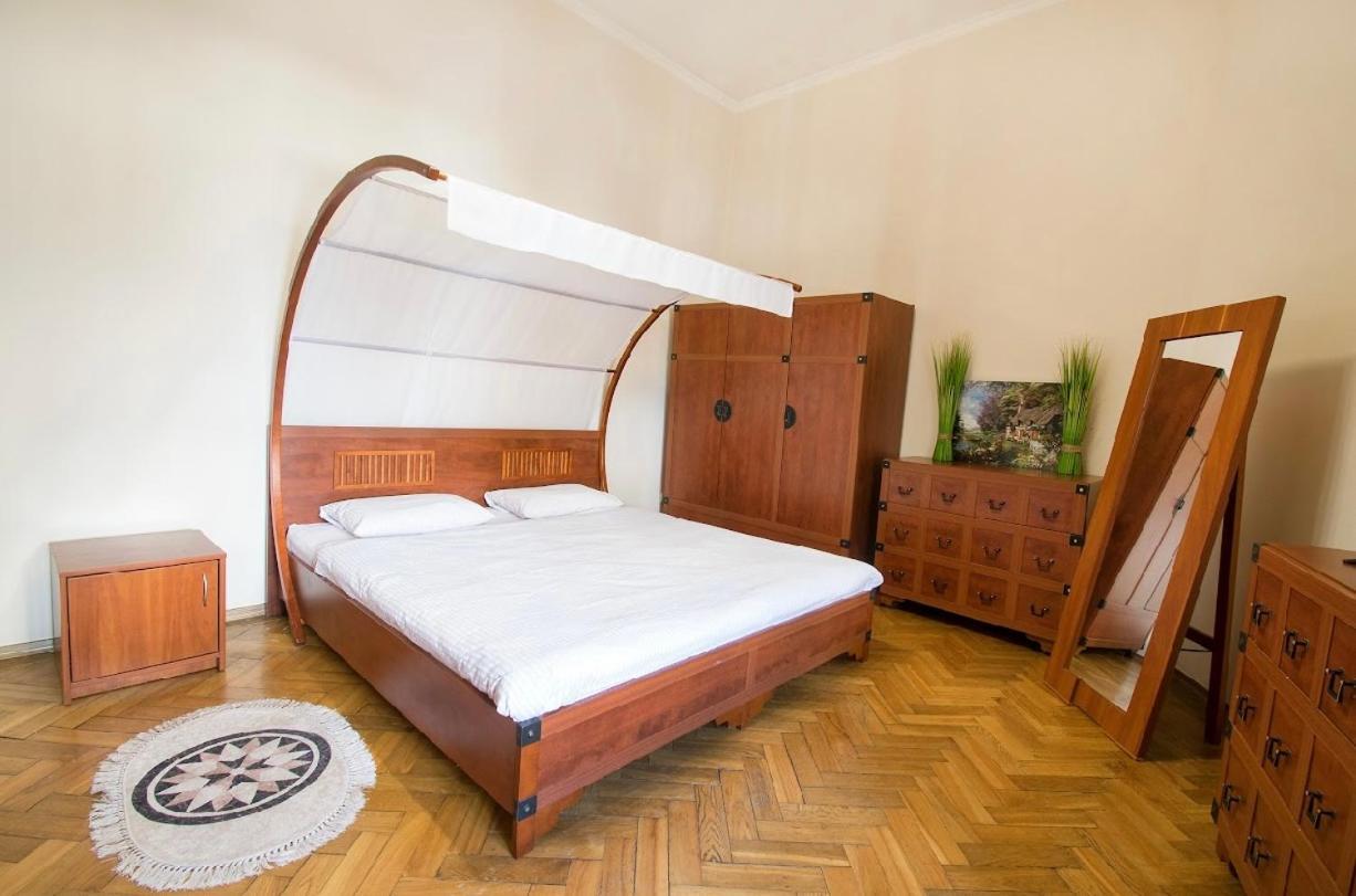 Vidfort Вороного Lviv Eksteriør billede